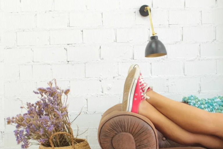 Escoge la lámpara perfecta para tu rincón de lectura