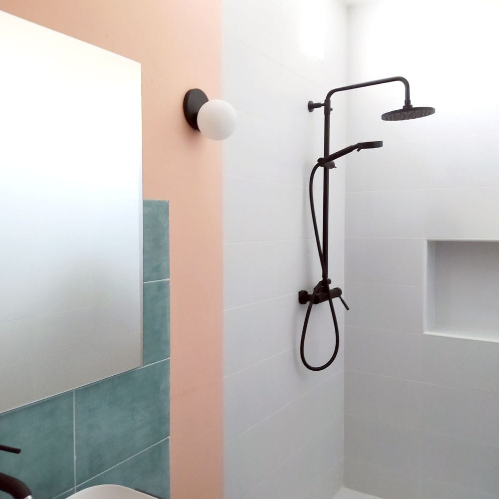 aplique-vintage-con-tulipa-lado-instalada aplique-vintage-con-tulipa-lado-instalada