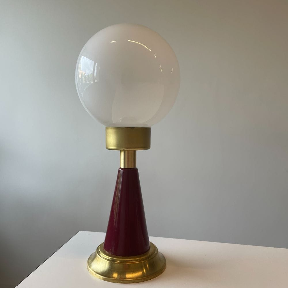 lampara-de-mesa-cono-vintage-granate-pie-laton lampara-de-mesa-cono-vintage-granate-pie-laton