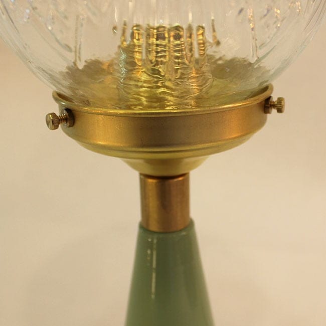 lampara-de-mesa-cono-vintage-verde-claro-con-tulipa lampara-de-mesa-cono-vintage-verde-claro-con-tulipa