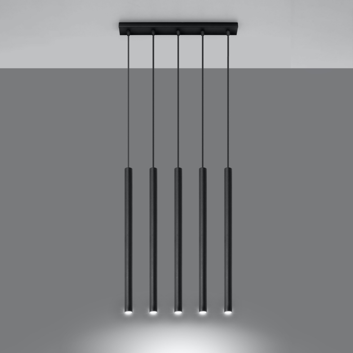 Lámpara colgante PASTELO 5 negra encendida Lámpara colgante PASTELO 5 negra encendida