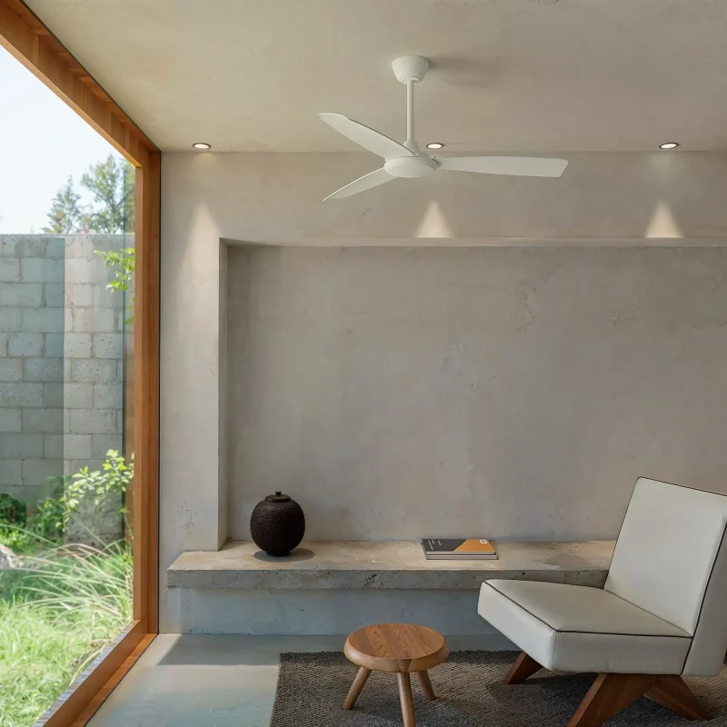 Ventilador de techo blanco de aspas con luz Lia de Sulion