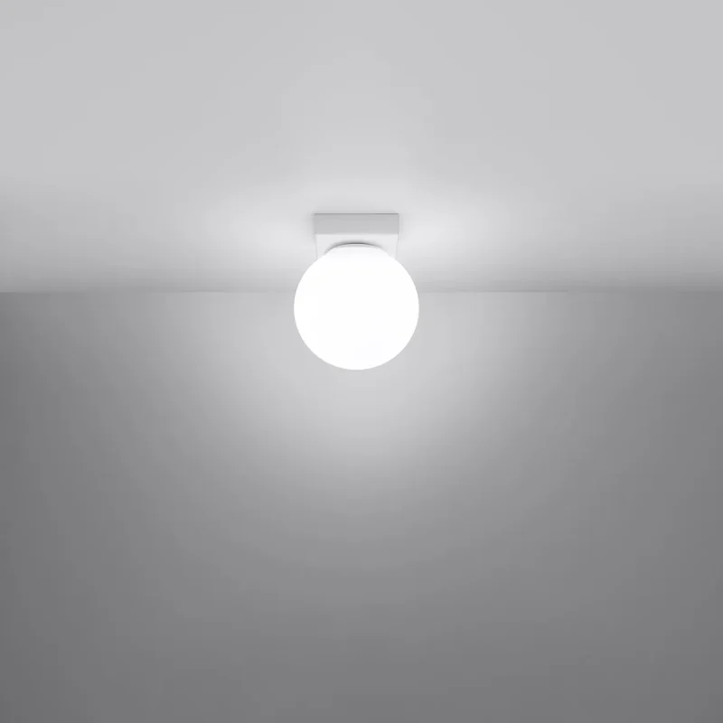 lampara de techo blanca Yoli 1 encendida
