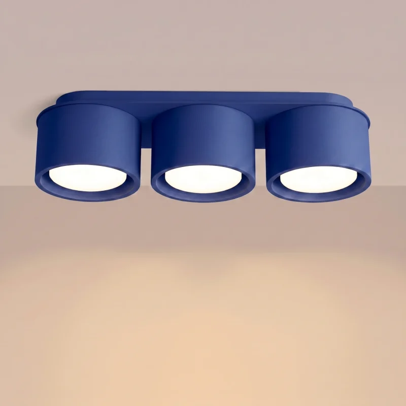 plafon-azul-ultramar-modo-3-con-3-luces-sollux-lamparas-molonas-encendido