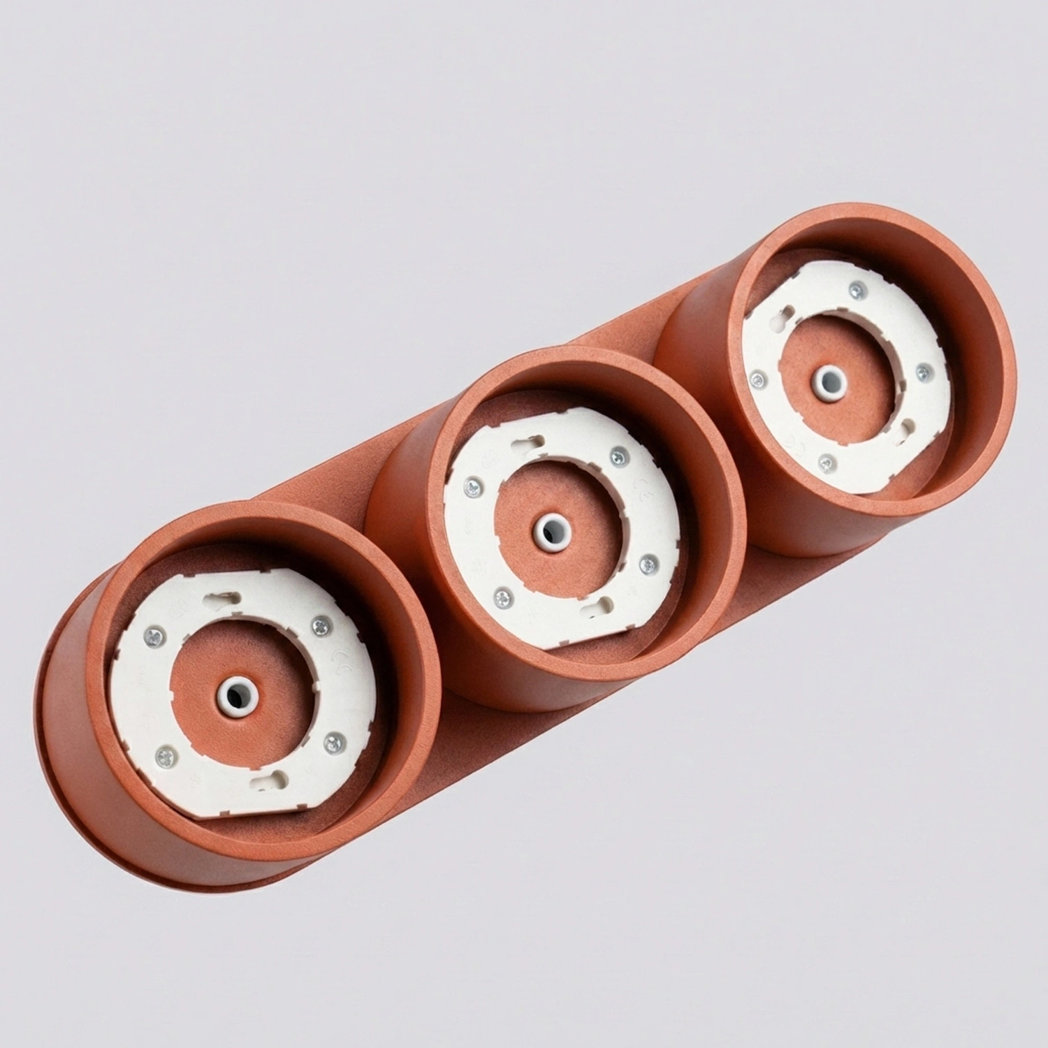 plafon-rojo-ocre-modo-3-con-3-luces-sollux-lamparas-molonas-gx53 plafon-rojo-ocre-modo-3-con-3-luces-sollux-lamparas-molonas-gx53