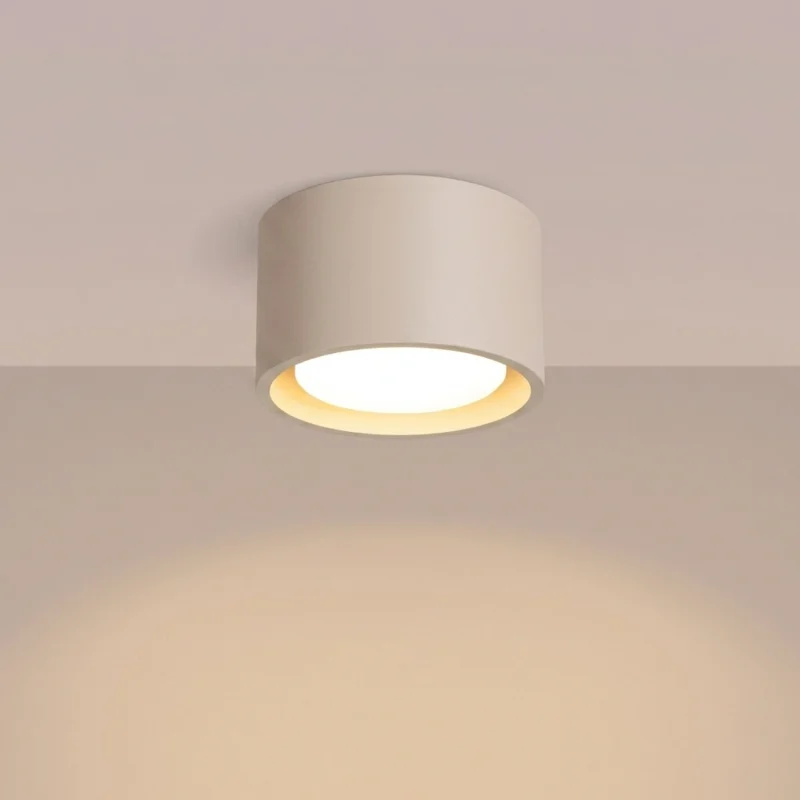 plafon-techo-taupe-modo-1-con-3-luces-sollux-lamparas-molonas-encendido-