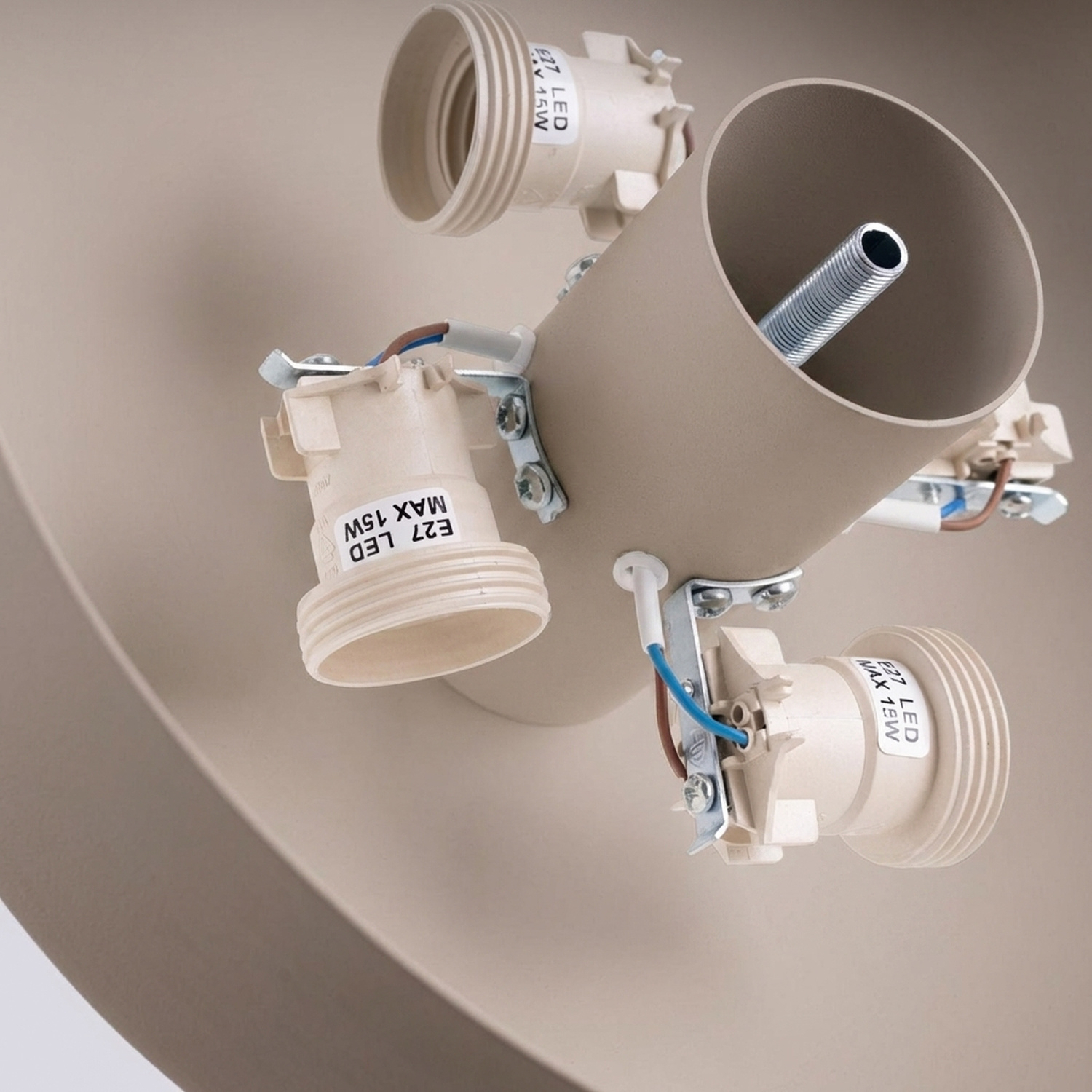 plafon techo beige omiq encendido detalle 4 luces plafon techo beige omiq encendido detalle 4 luces