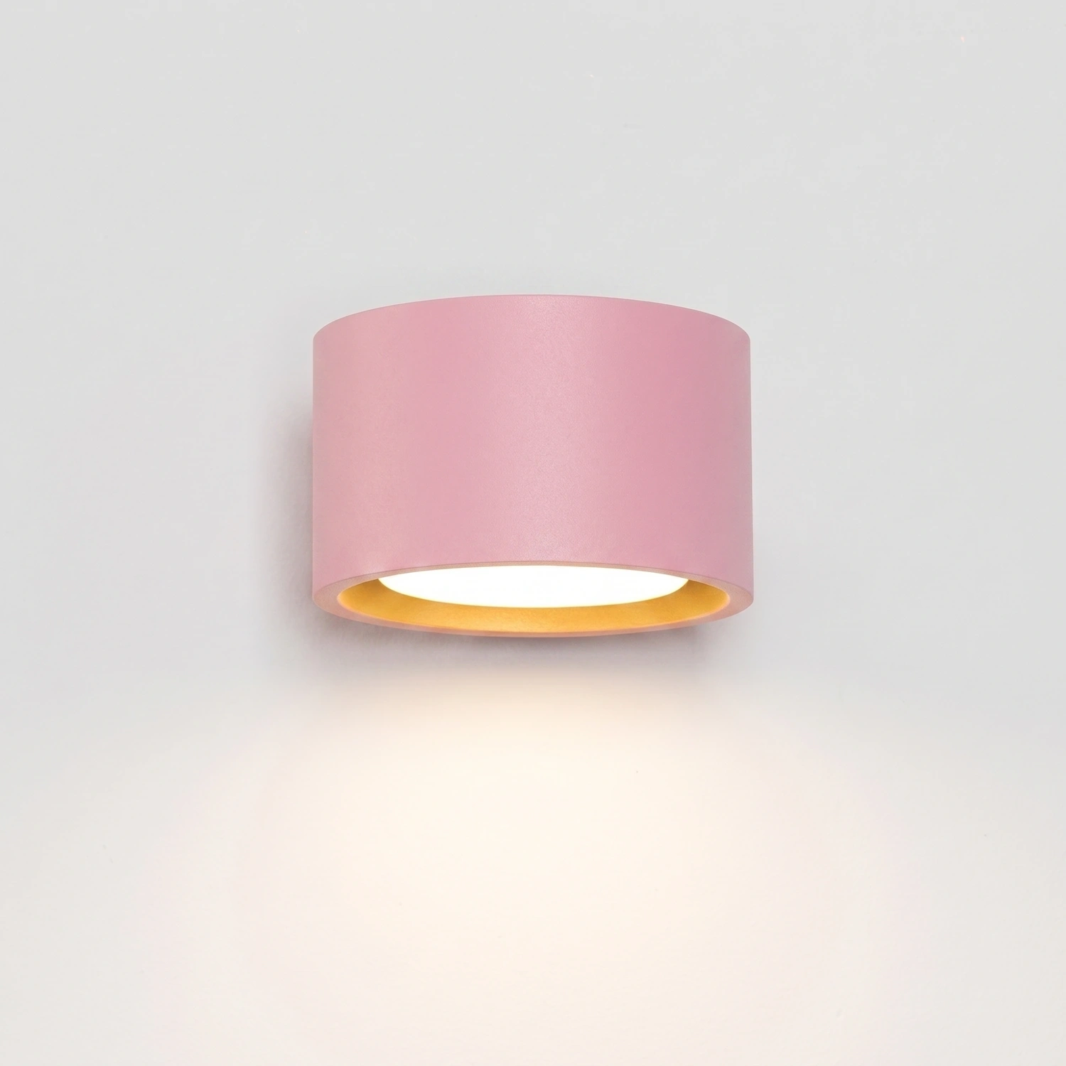 aplique_de_pared_rosa_modo_1_sollux_lamparas_molonas_encendido aplique_de_pared_rosa_modo_1_sollux_lamparas_molonas_encendido