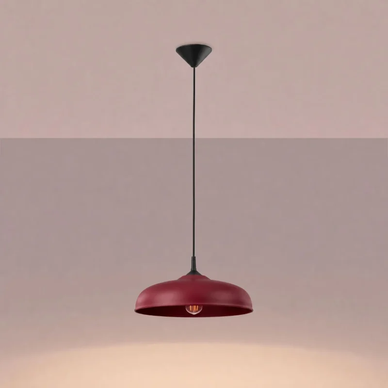 lampara_colgante_gina_burdeos_encendida