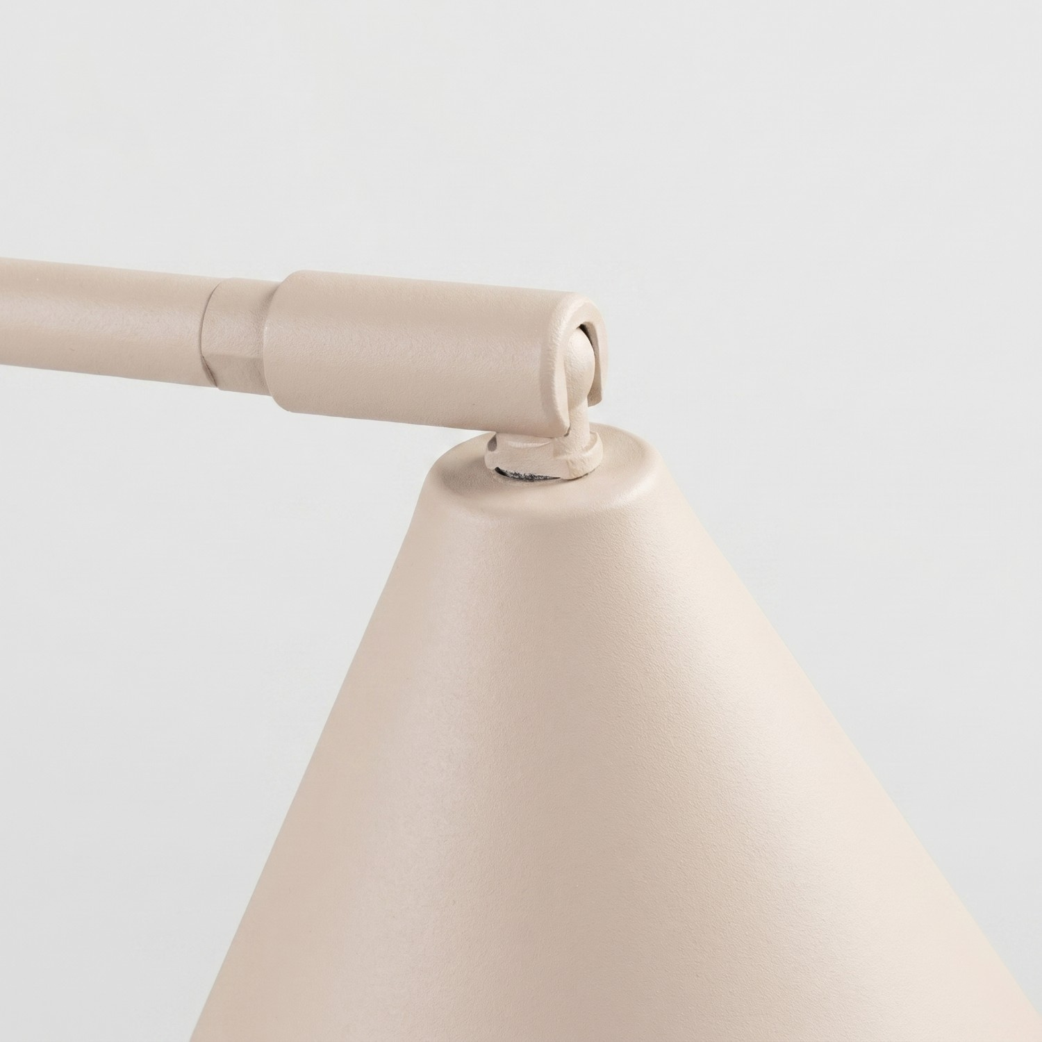 Lampara-de-mesa-NOX-taupe-orientable Lampara-de-mesa-NOX-taupe-orientable