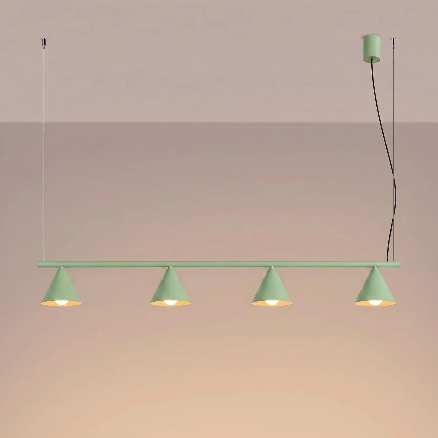lampara_techo_verde_salvia_nox_4l_sollux_molonas_instalada lampara_techo_verde_salvia_nox_4l_sollux_molonas_instalada